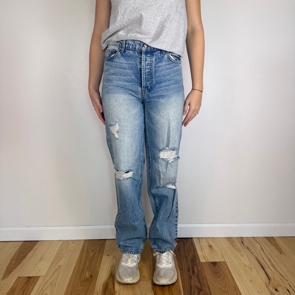 Revice distressed straight leg light wash jeans size 26